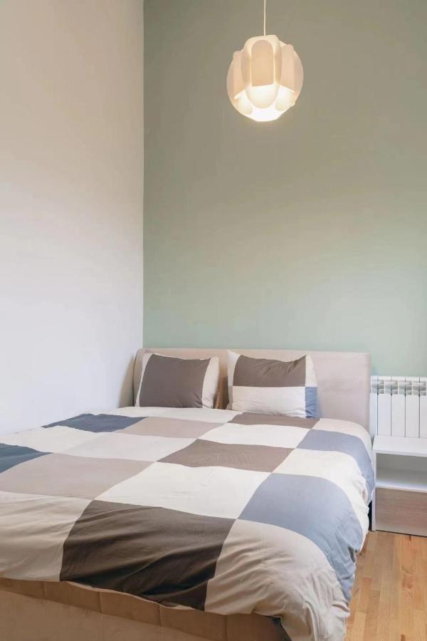 Airmi Hotel Surčin Zewnętrze zdjęcie